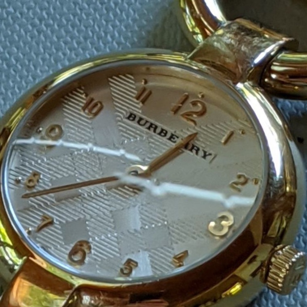 Burberry watch - Picture 2 of 5